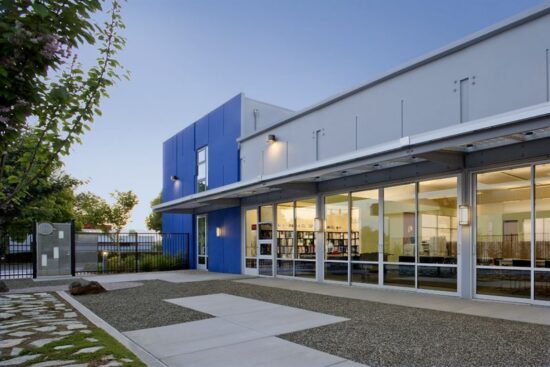 IDeAs Z2 Design Facility South Elevation. San Jose, California. (Photo by David Wakely)