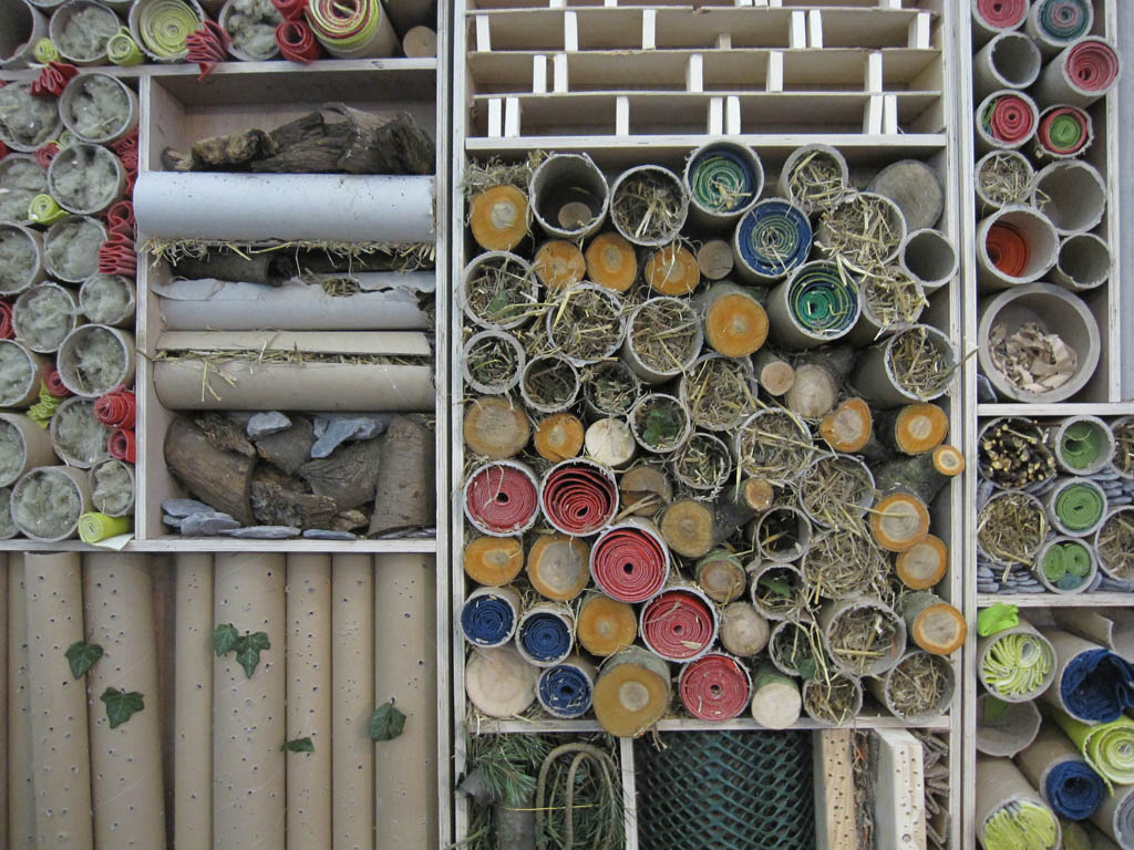 Paper Habitat wall. Papier