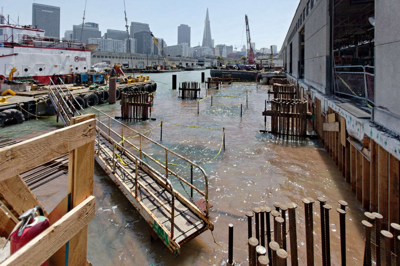 At the Exploratorium’s construction site:  reinforcement for the new 8 feet-deep concrete pile caps located at the south side of the Pier 15 building.  (Photo by Oliver Shay)